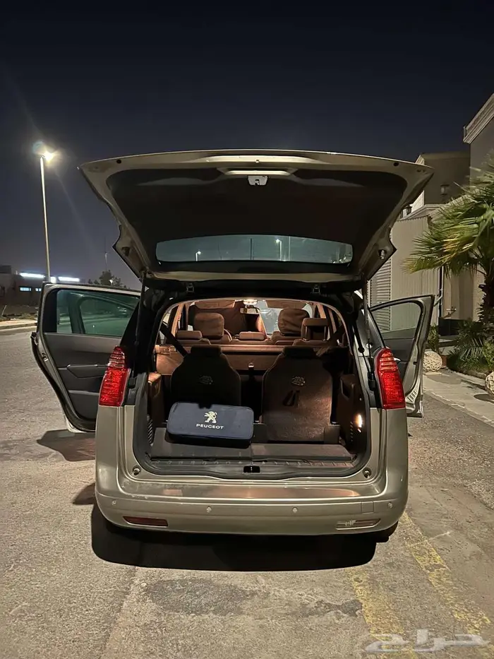 سيارة بيجو 5008 موديل 2014 فل كامل 11