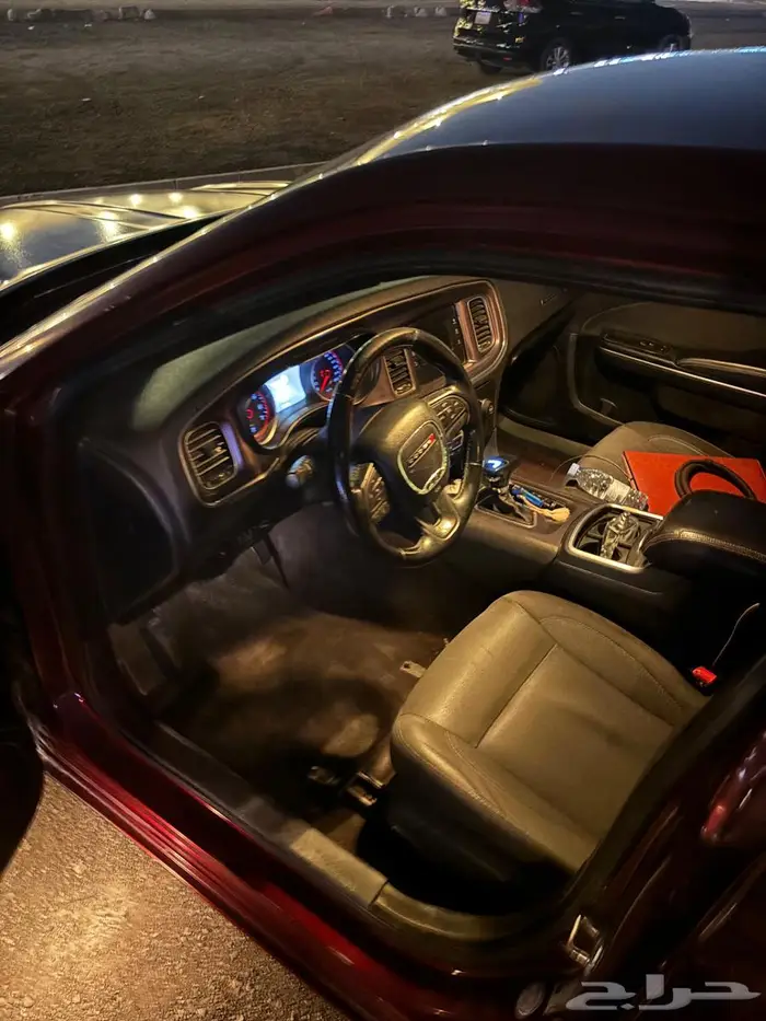 للبيع تشارجر 2017 بودي مرشوش ماشي 200 الف 0