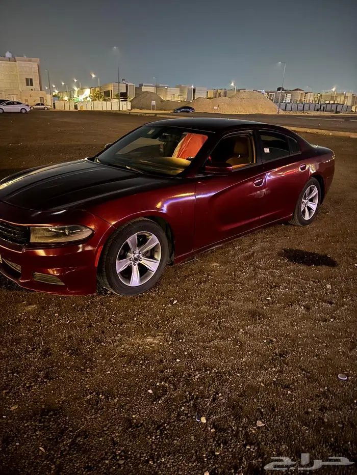 للبيع تشارجر 2017 بودي مرشوش ماشي 200 الف 2