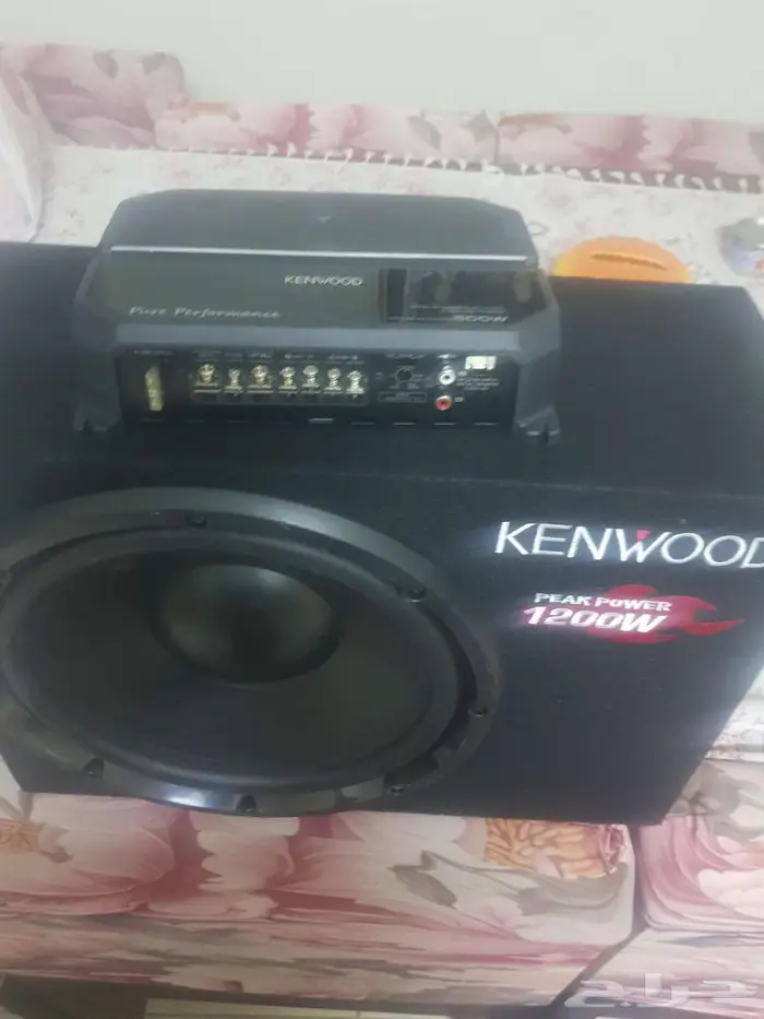 مكبر ومضخم صوت لسياره شبه جديد 1