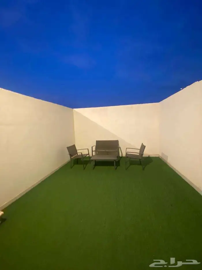 شقة فندقية غرفتين وصالة مؤثثة وفاخرة للعوايل بخميس مشيط 10