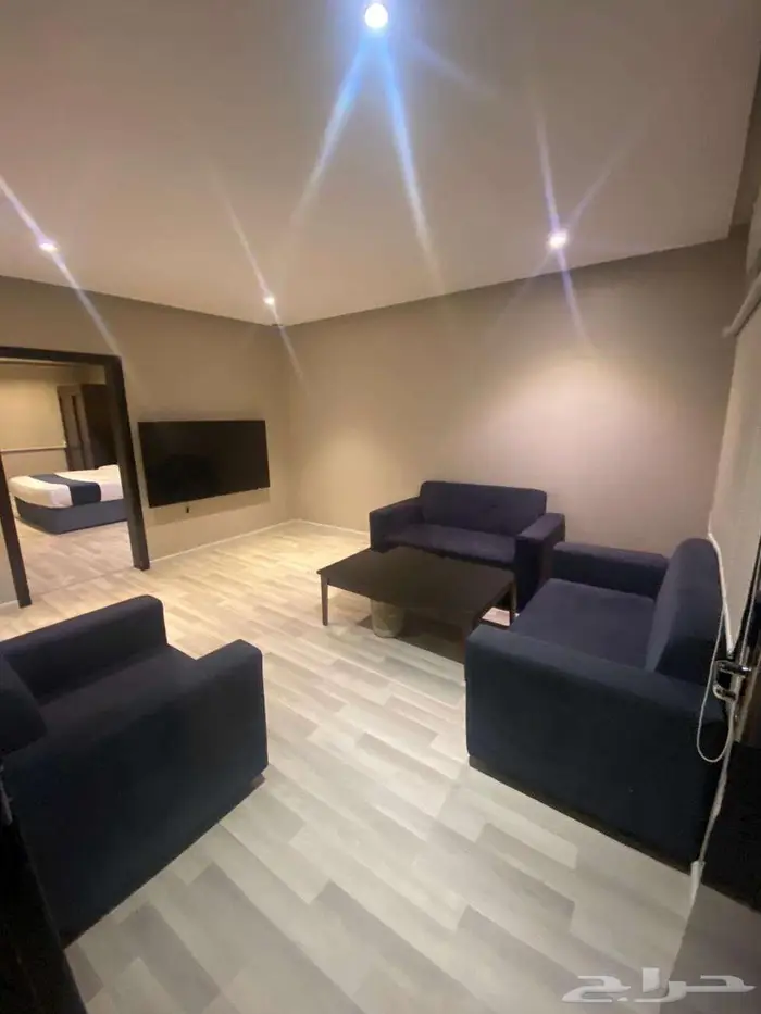 شقة فندقية غرفتين وصالة مؤثثة وفاخرة للعوايل بخميس مشيط 5