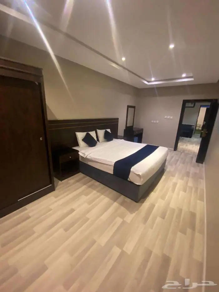 شقة فندقية غرفتين وصالة مؤثثة وفاخرة للعوايل بخميس مشيط 11