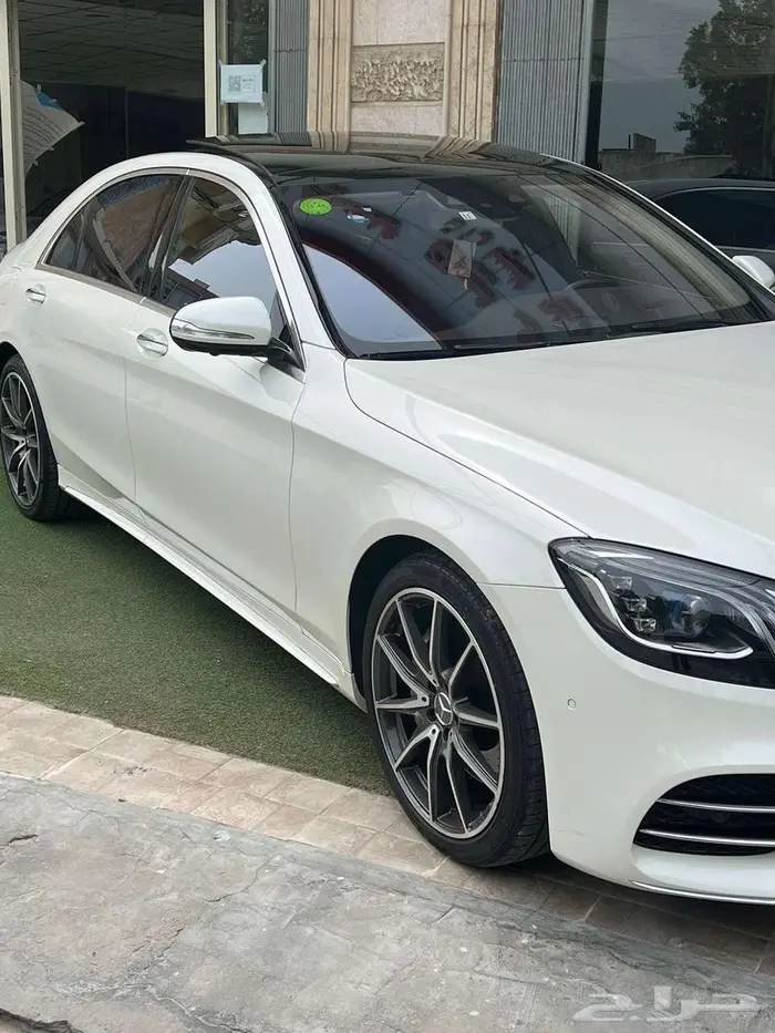 مرسيدس 2018 S 560 فل كامل 5 زرار استخدام شخصي للبيع 2