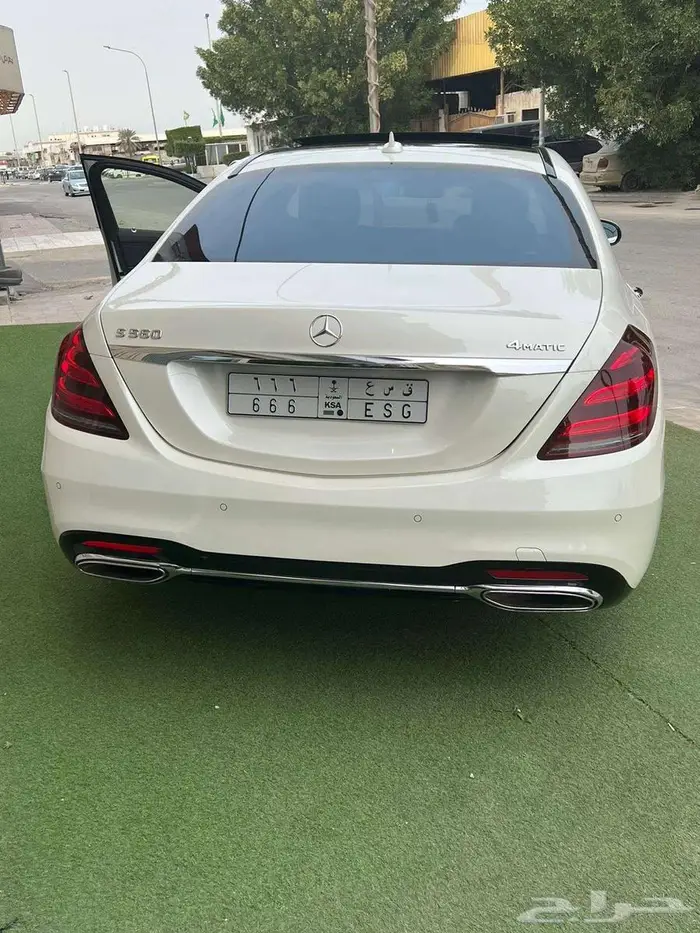 مرسيدس 2018 S 560 فل كامل 5 زرار استخدام شخصي للبيع 4