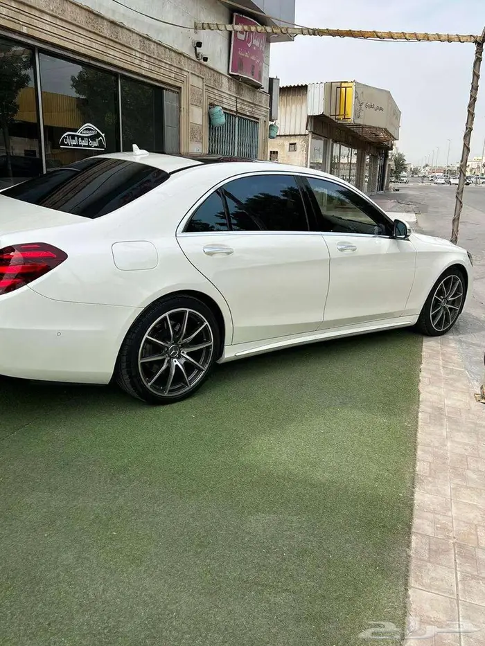مرسيدس 2018 S 560 فل كامل 5 زرار استخدام شخصي للبيع 11