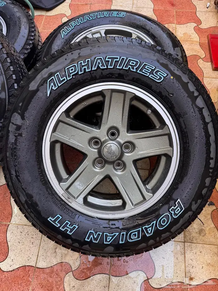 جنوط وكفرات جيب شروكي 6