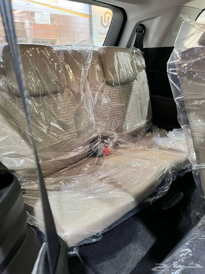 عرض خاص فورد ايفرست XLS بنزين 2.3 موديل 2025 بطاقه جمركيه 9