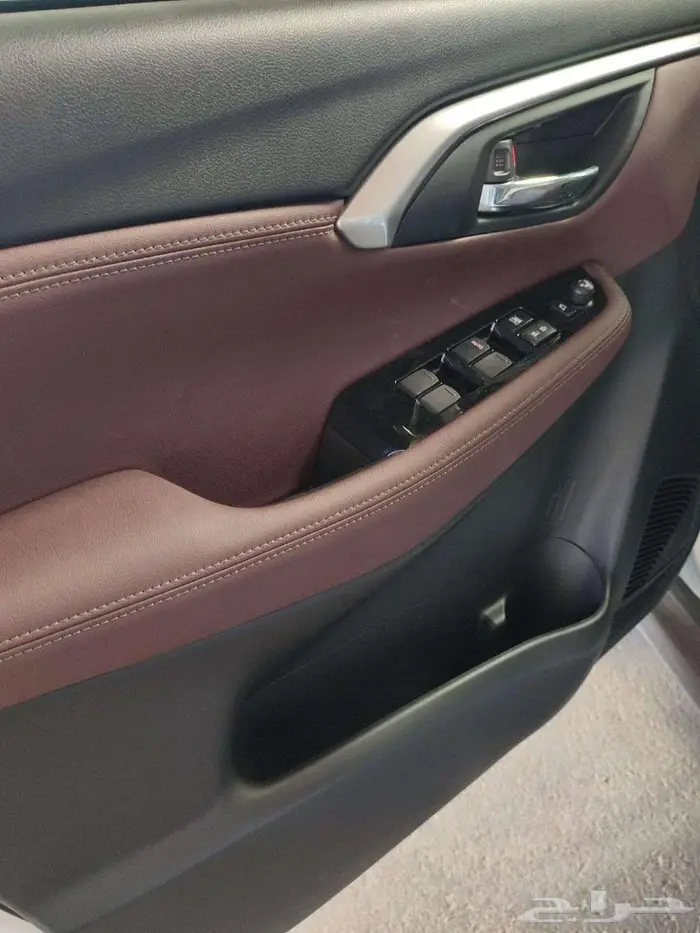 تويوتا اوربان كروزر 2026 8