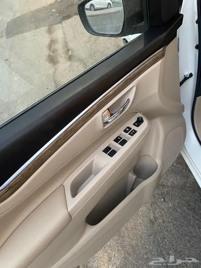 سيارة للبيع سيارة سوزوكي سياز2023 5