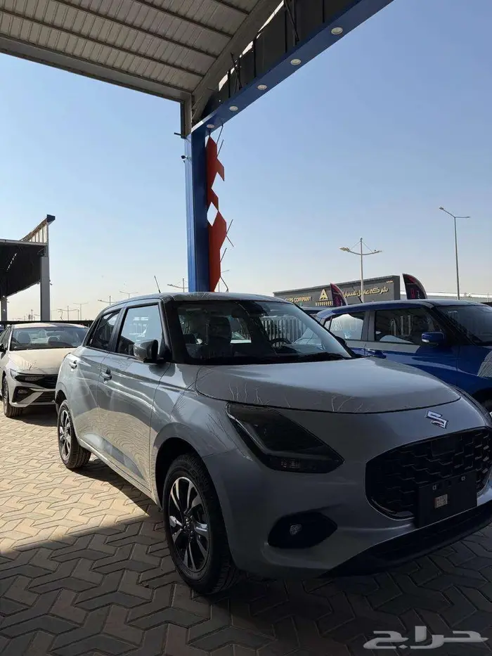 سوزوكي سويفت GLX فل موديل 2025 0