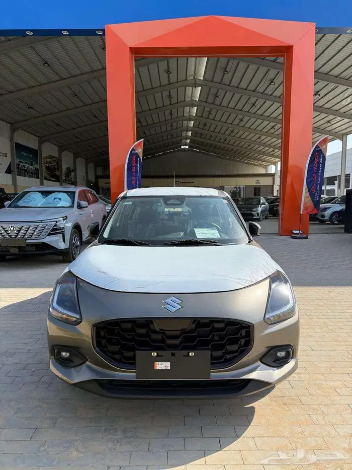 سوزوكي سويفت GLX فل موديل 2025 13