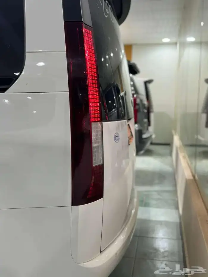 هيونداي ستاريا ديزل 11 راكب 2025 ب 110500غير شامل الضريبة 8