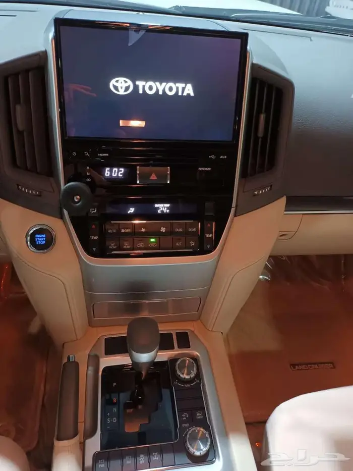 تويوتا لاندكروزر جي اكس ار V8 تورينج 2019 10