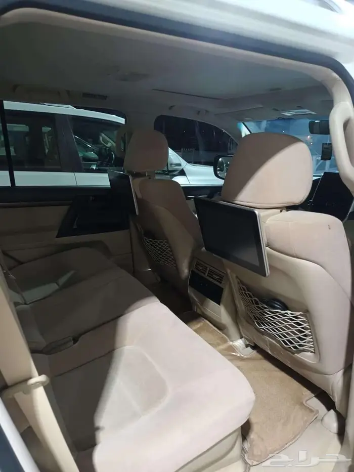 تويوتا لاندكروزر جي اكس ار V8 تورينج 2019 19