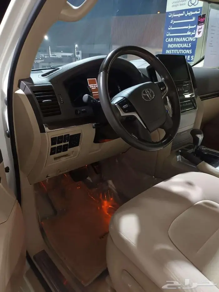تويوتا لاندكروزر جي اكس ار V8 تورينج 2019 22
