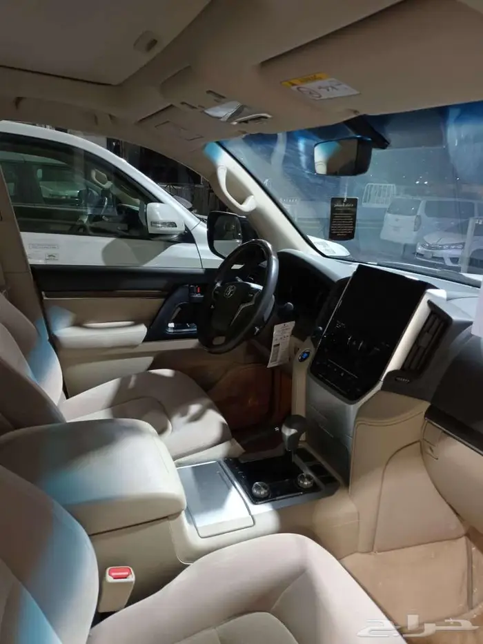 تويوتا لاندكروزر جي اكس ار V8 تورينج 2019 16