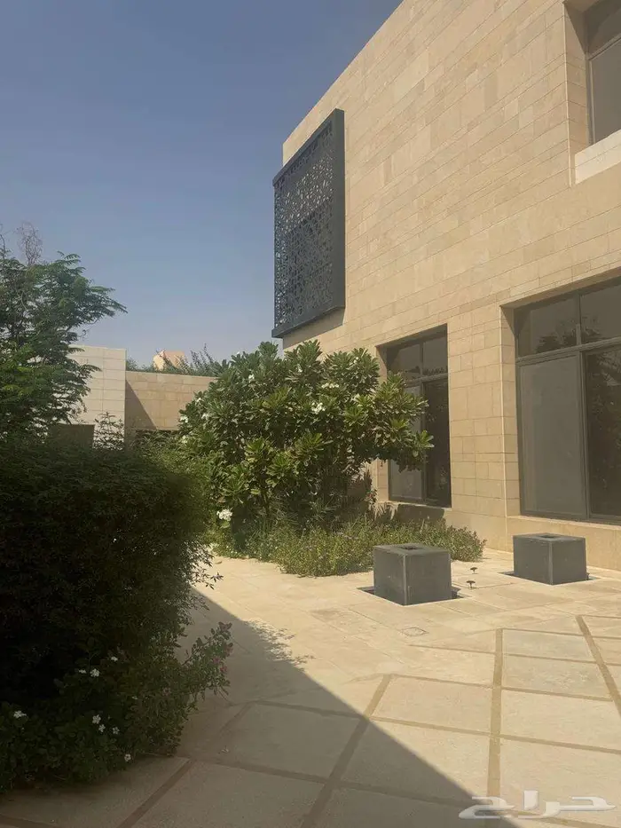 قصر للبيع في شارع المقريزي  حي الروضة  مدينة الرياض 6