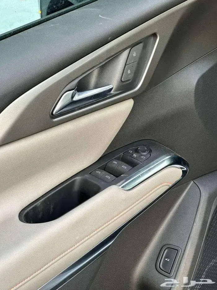 شفرولية ترافيريس LT نص فل 2025 لدى الخضر للسيارات 10