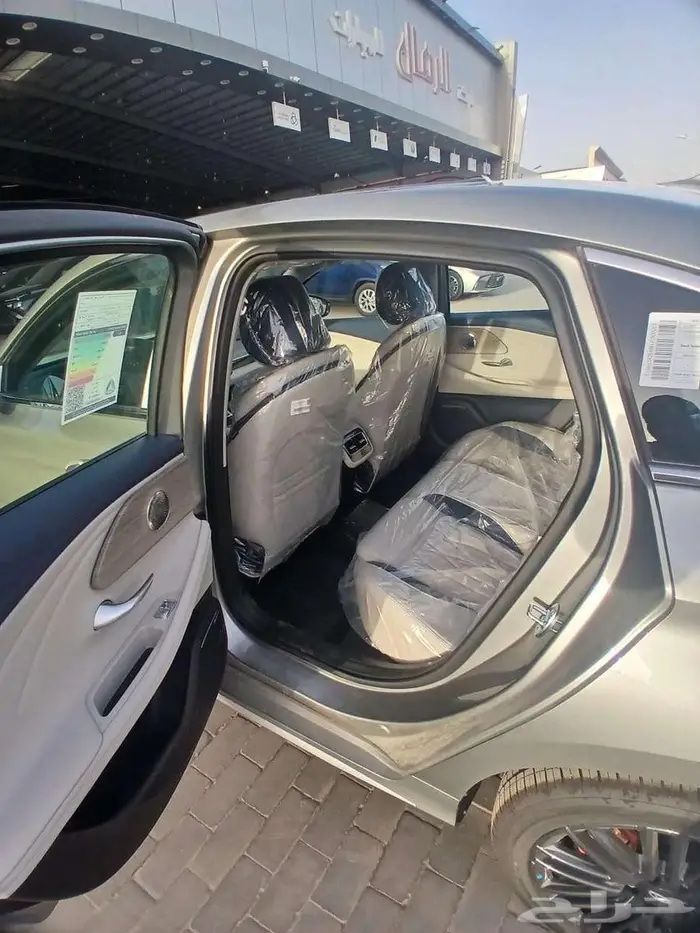 شيري اريزو 8 4 كاميرات بانوراما رادار موديل 2025. 9