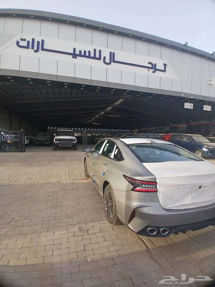 شيري اريزو 8 4 كاميرات بانوراما رادار موديل 2025. 4