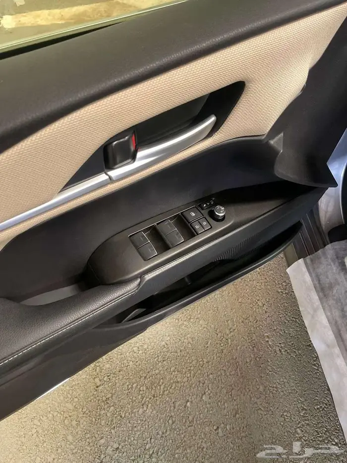 تويوتا كامري LE بنزين 2025 7