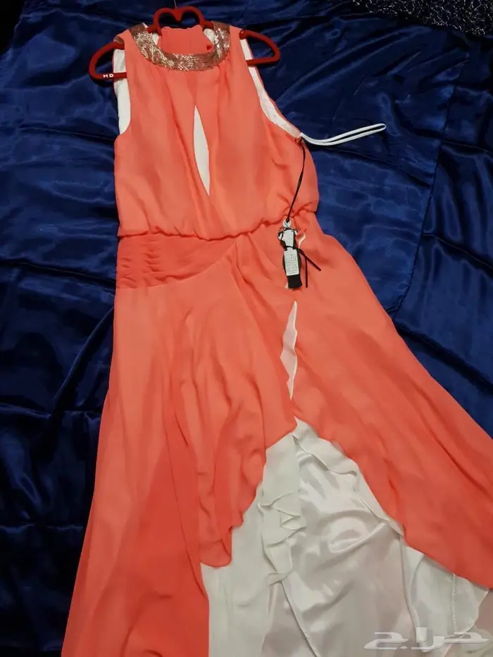 فساتين جديده للبيع الحبه 70 ريال غير مستخدمه من بوتيك 8