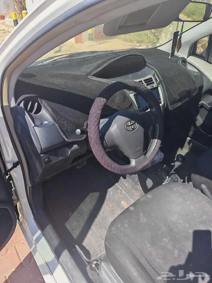 تويوتا يارس2006 هاتشباك 10