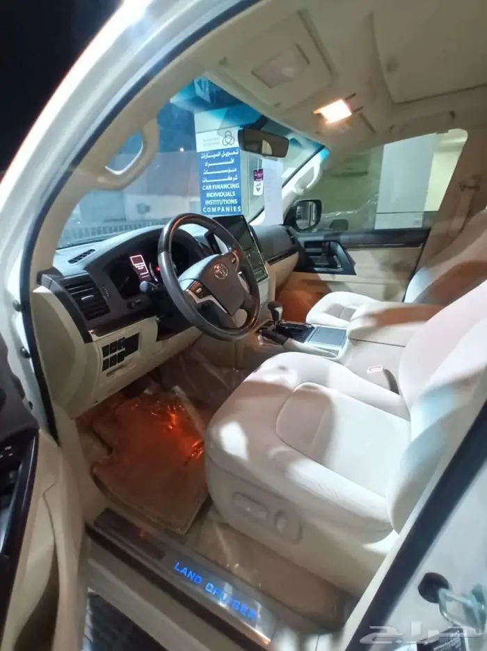 تويوتا لاندكروزر جي اكس ار V8 تورينج 2019 13