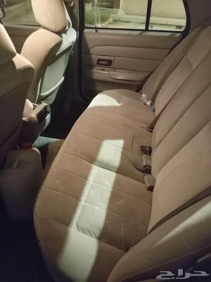 فورد فكتوريا 2005 1