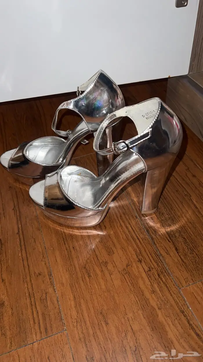 كعوب وفساتين جديده 0