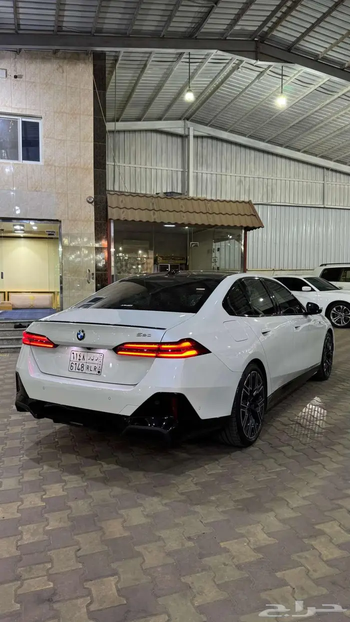 بي إم دبليو فل كامل موديل 2024 21