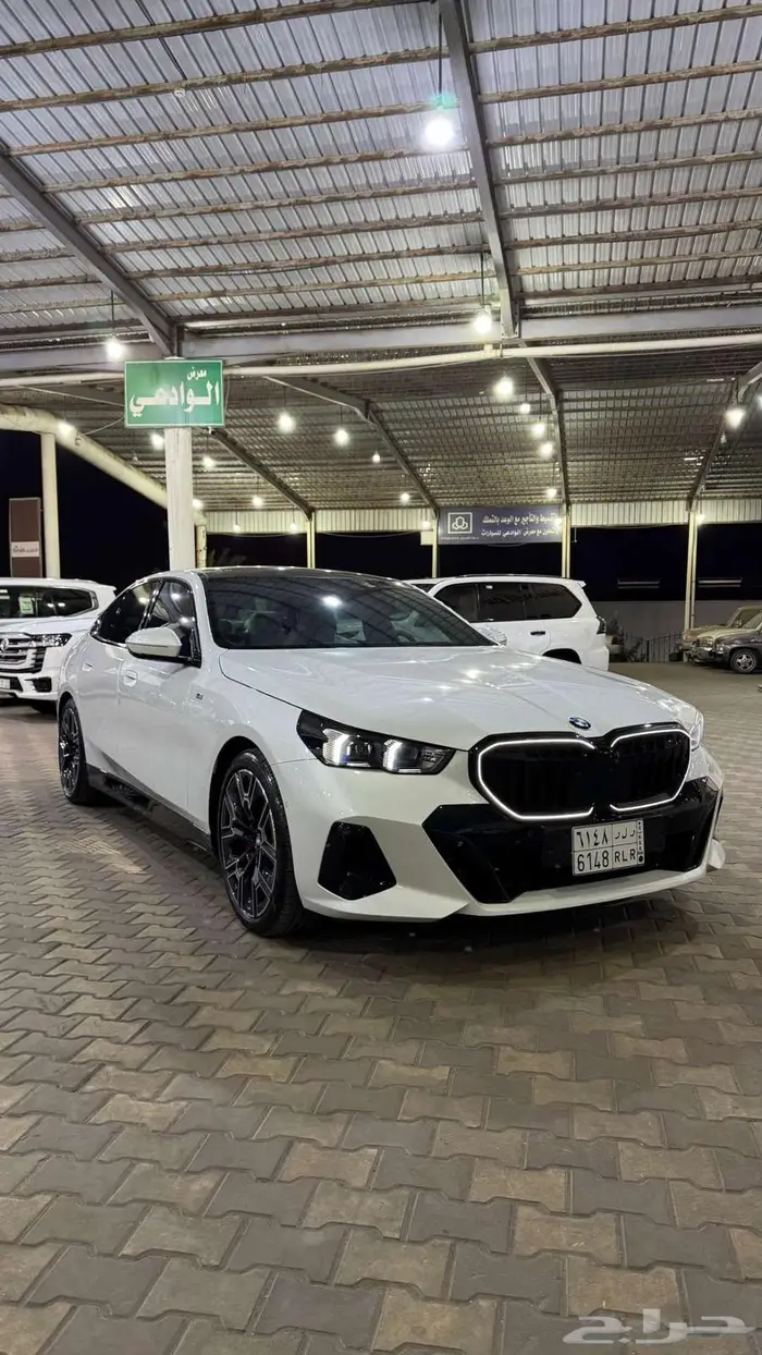 بي إم دبليو فل كامل موديل 2024 0