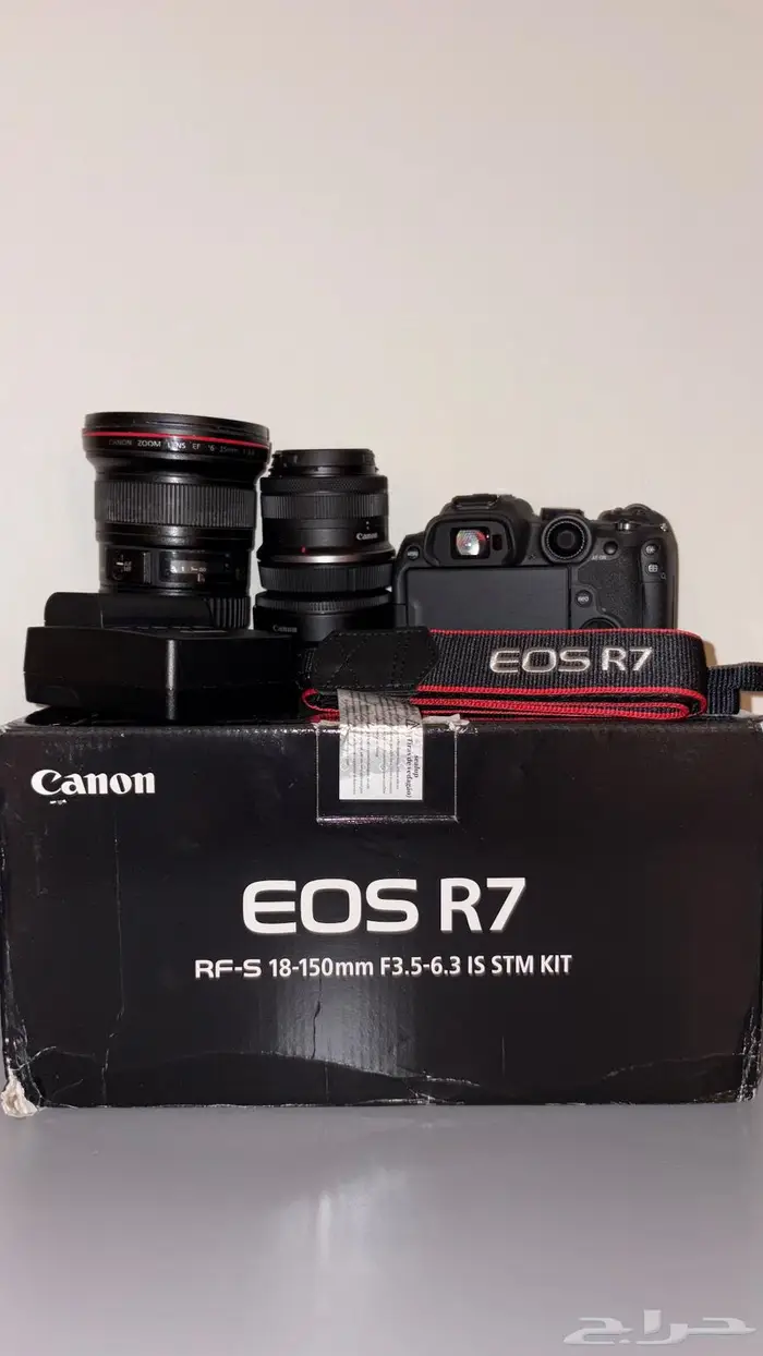 كاميرا كانون R7 0