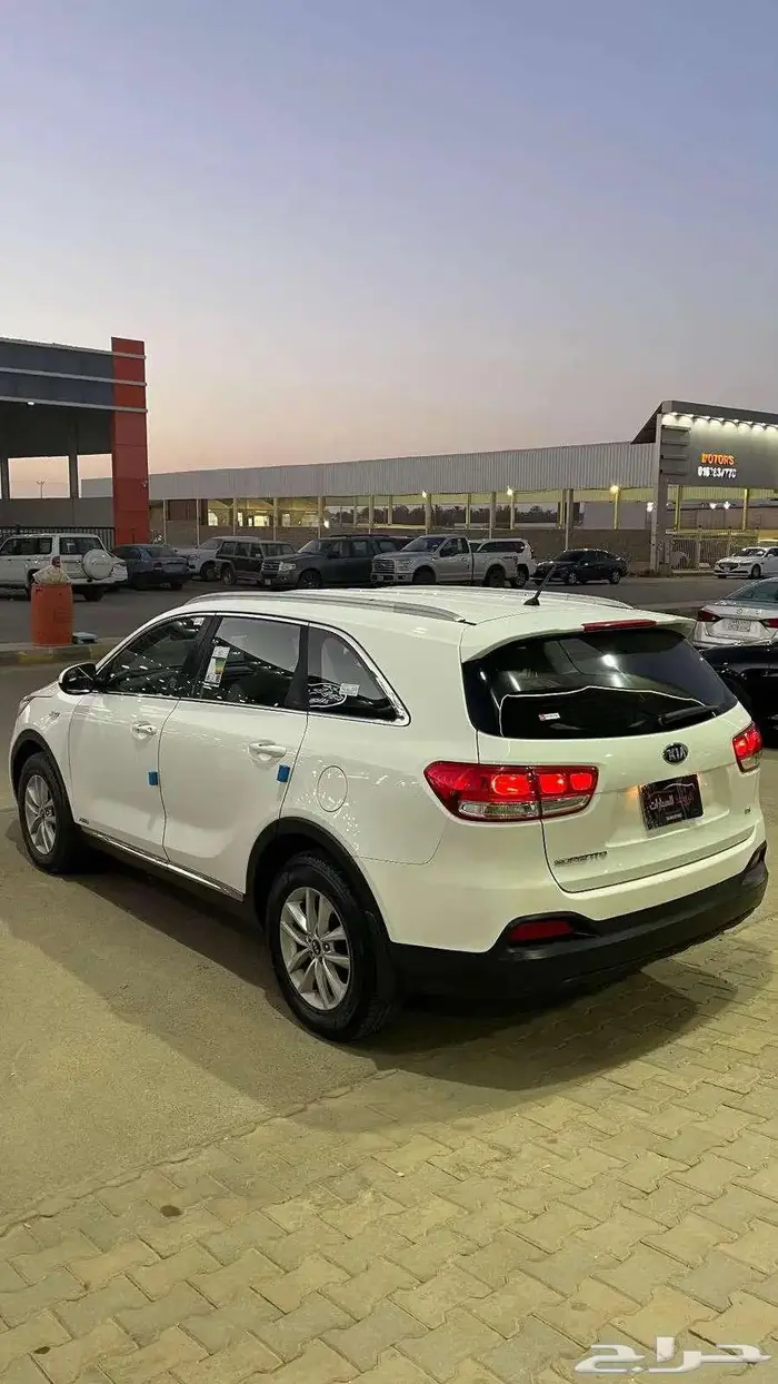 كيا سيرانتو 2015 عداد 338 دبل 7 مقاعد بنزين 4