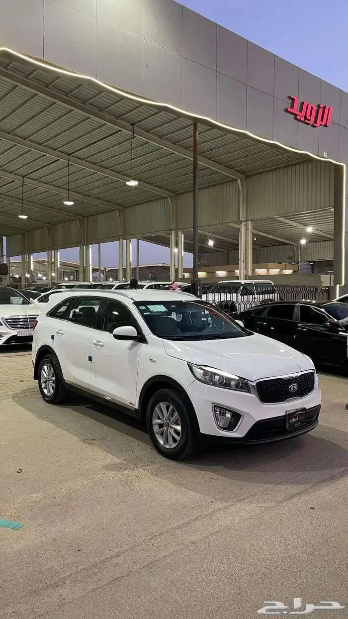 كيا سيرانتو 2015 عداد 338 دبل 7 مقاعد بنزين 0