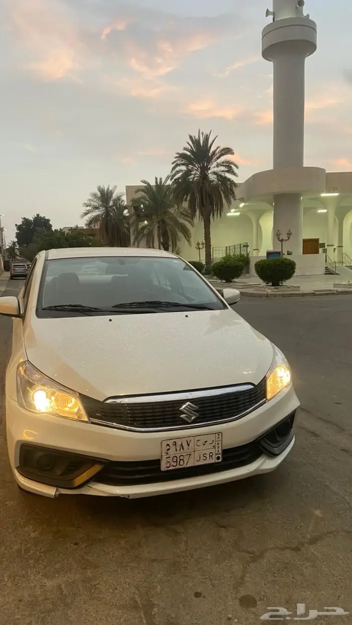 سيارة للبيع سيارة سوزوكي سياز2023 14