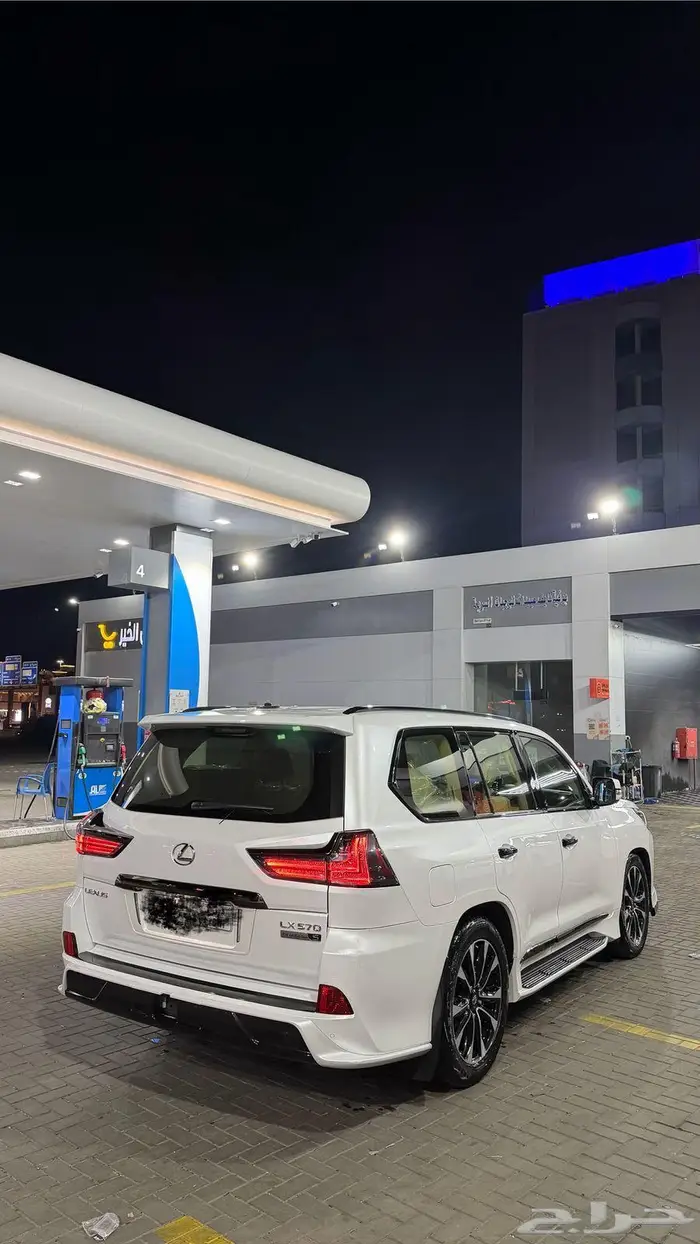 للبيع جيب لكزس بلاك اديشن 3