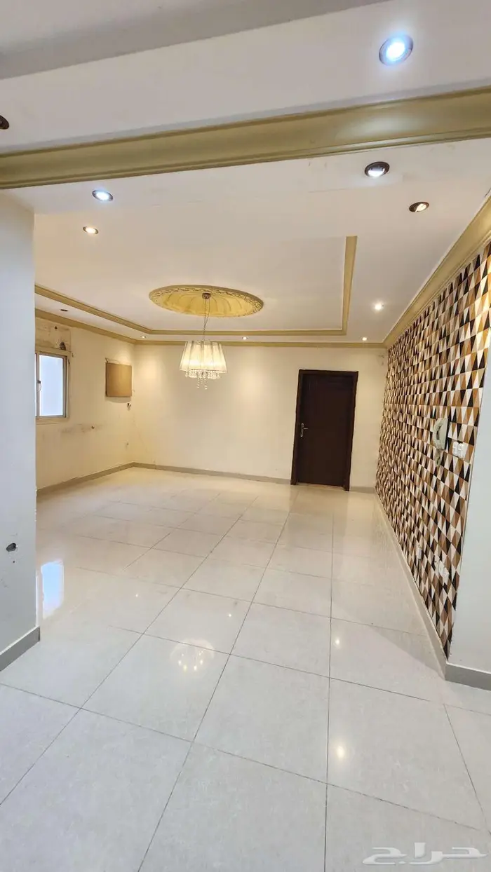 للبيع في روف دورين ومصعد خاص حي المروة 1