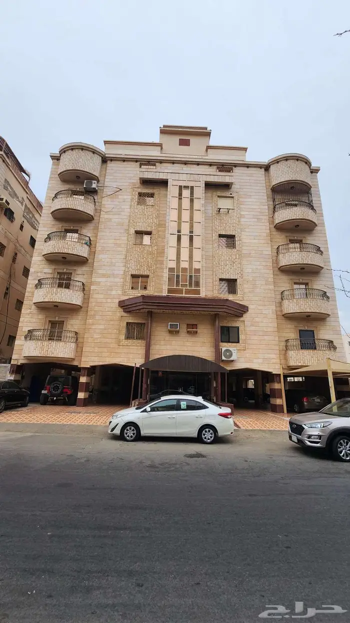 للبيع في روف دورين ومصعد خاص حي المروة 3