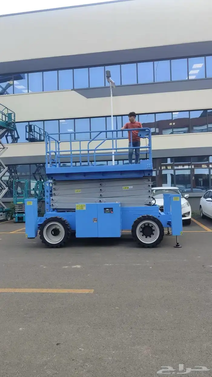 تأجير رافعات شوكيه وشيز لفت جميع انواع المقاسات 3