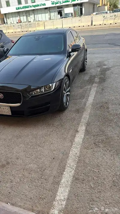 للبيع جاكور سيدان Xe للون اسود موديل 2018 فل كامل بصمه وبا index