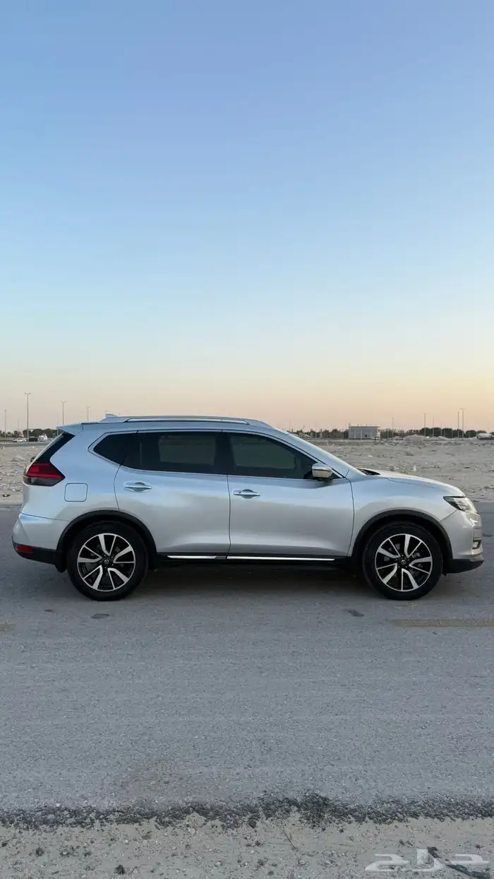 للبيع اكس تريل 2020 فل كامل دبل 10