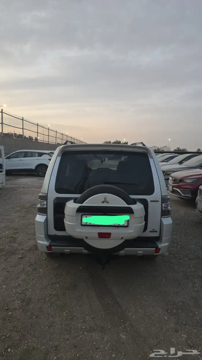 جيب باجيرو 3