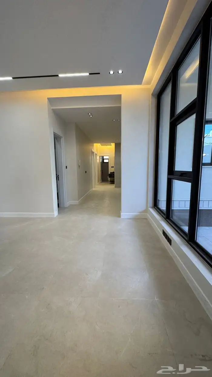 ادوار وملاحق للبيع حي بدر 64