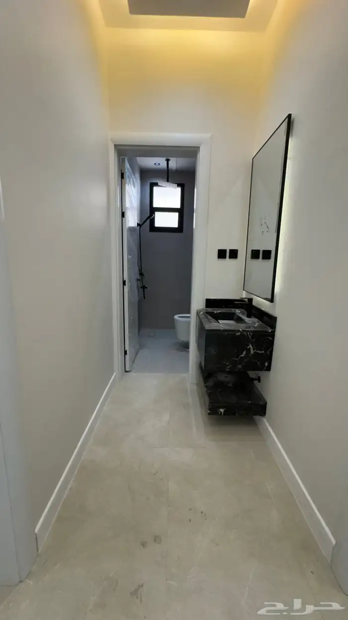 ادوار وملاحق للبيع حي بدر 66