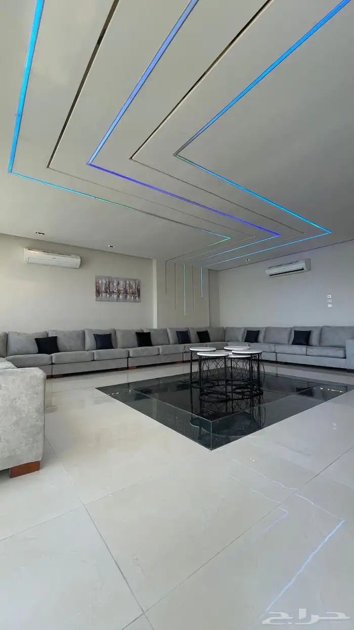 فلل وشقق للايجار في درة العروس وبرج داماك 3