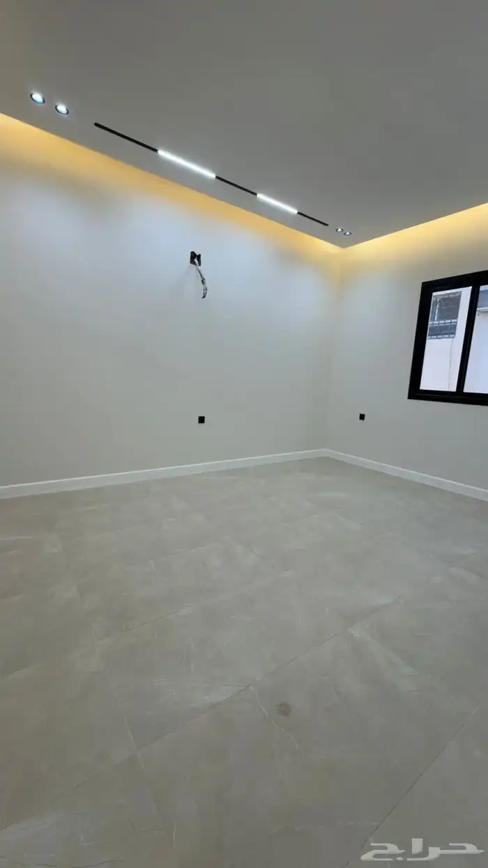 ادوار وملاحق للبيع حي بدر 23