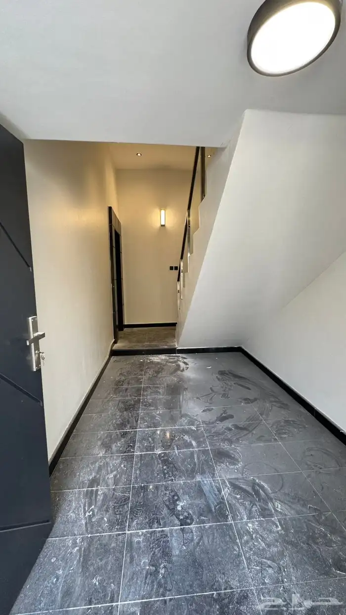 ادوار وملاحق للبيع حي بدر 54