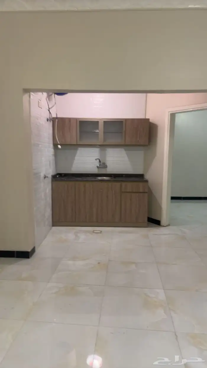 للايجار شقة بحي الورود 3
